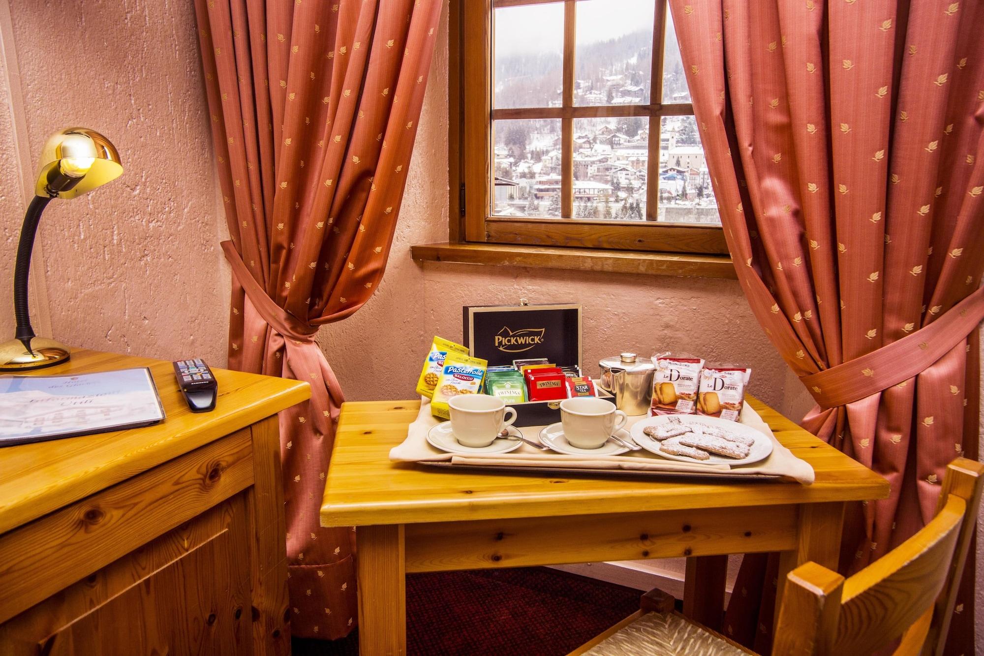 Hotel Des Glaciers Courmayeur Exterior photo