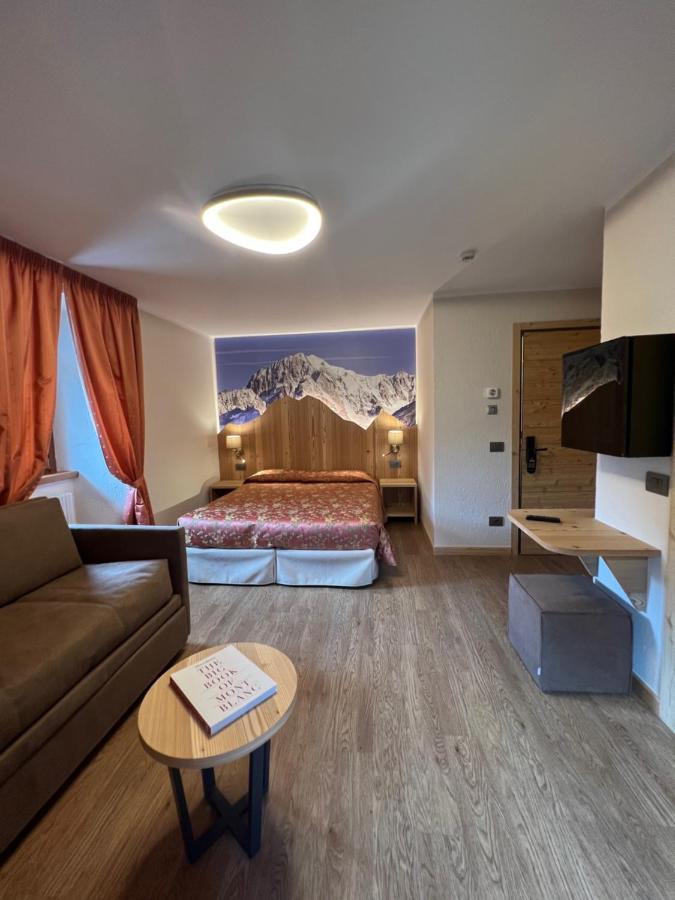 Hotel Des Glaciers Courmayeur Exterior photo