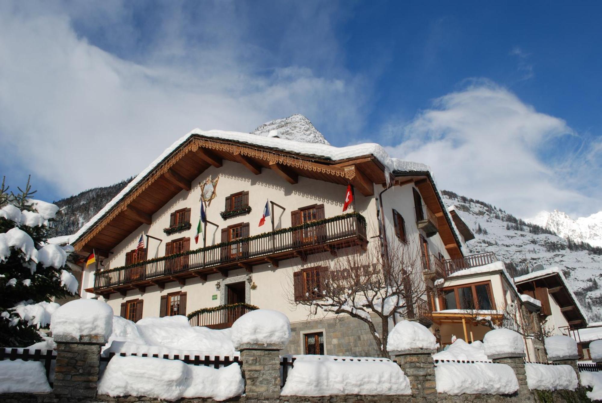 Hotel Des Glaciers Courmayeur Exterior photo
