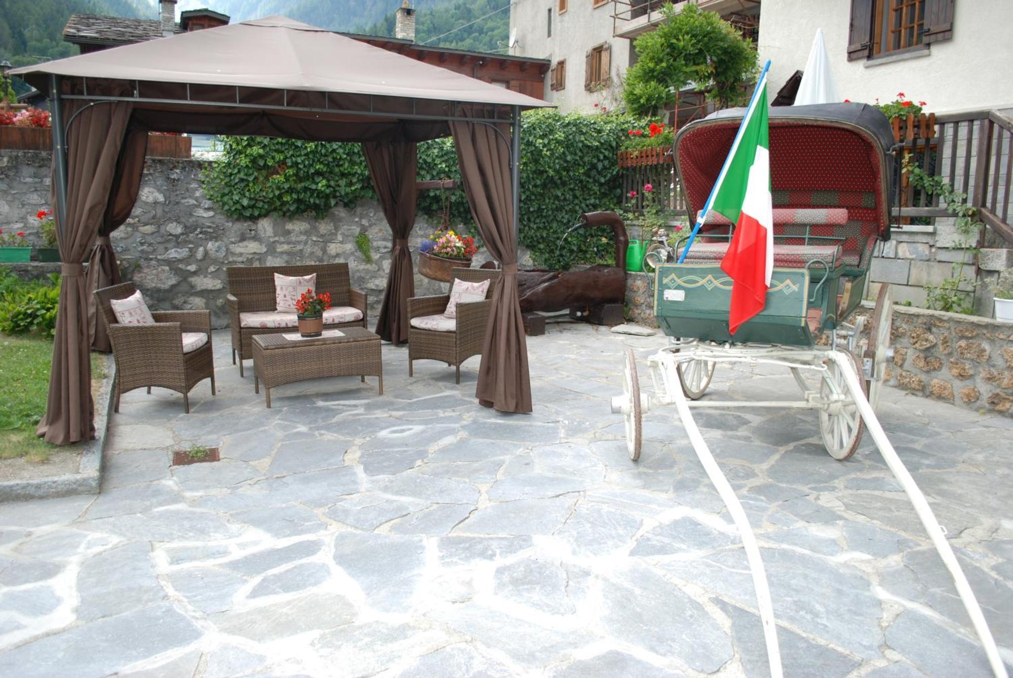 Hotel Des Glaciers Courmayeur Exterior photo