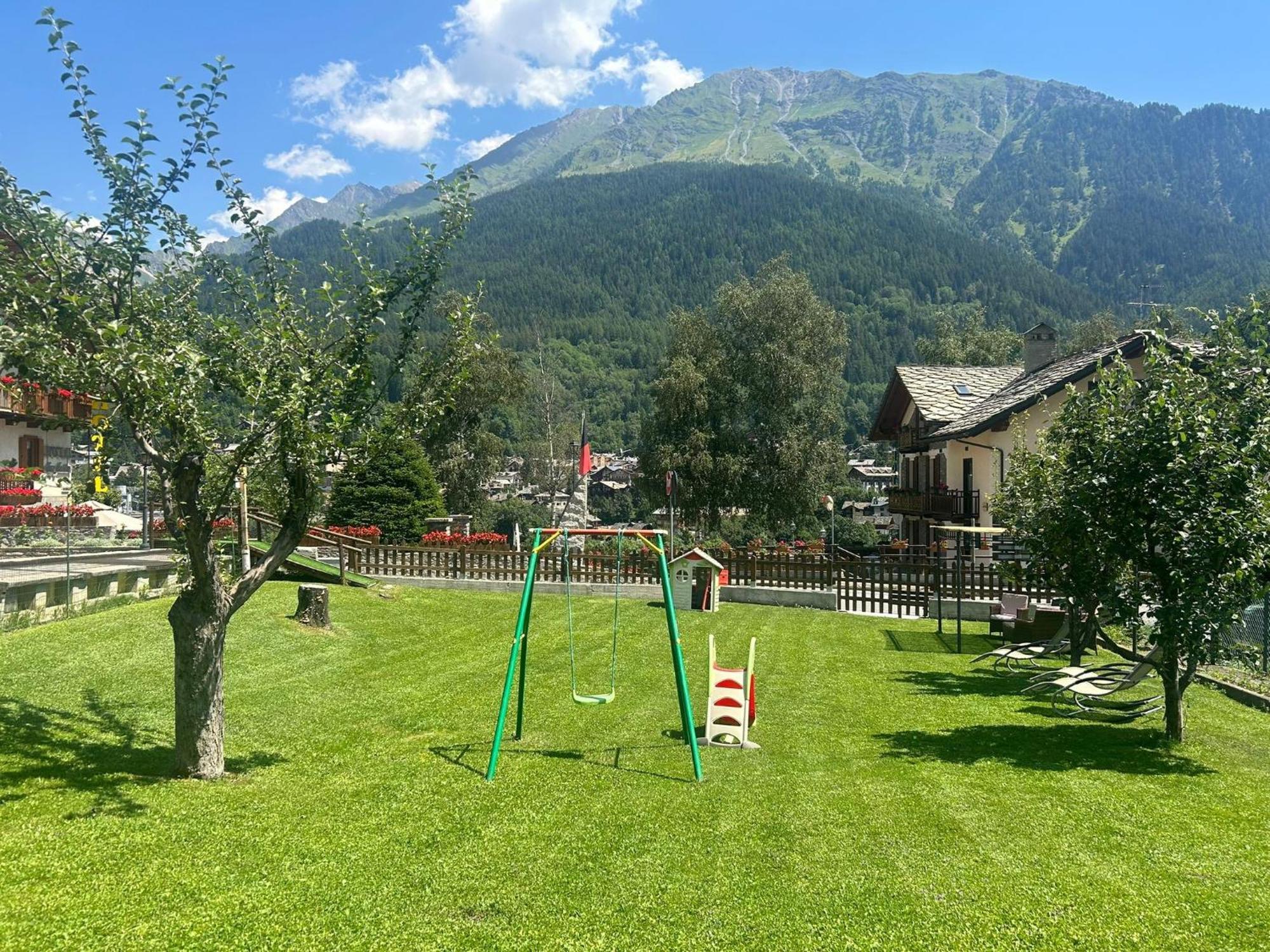 Hotel Des Glaciers Courmayeur Exterior photo