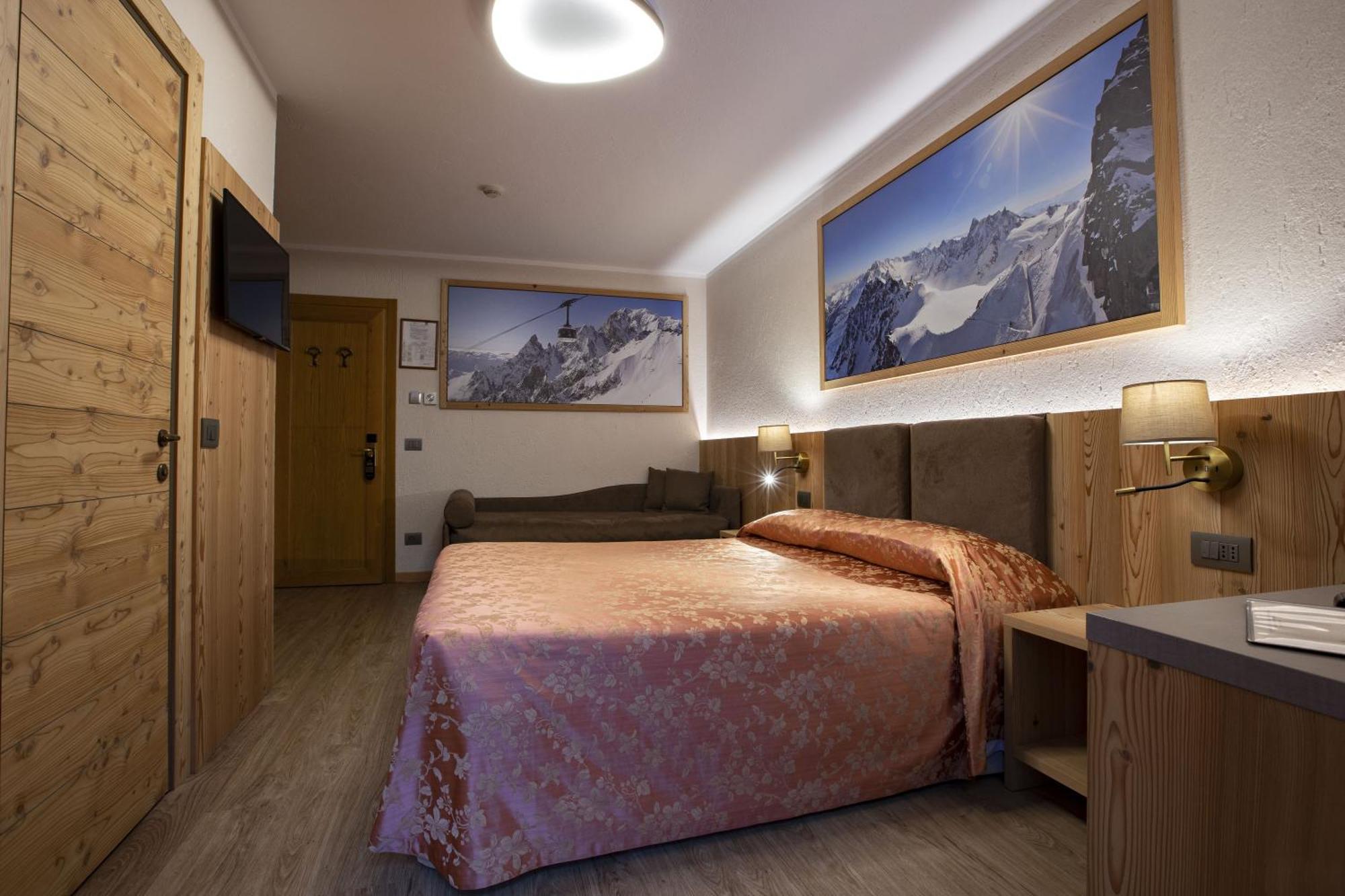 Hotel Des Glaciers Courmayeur Exterior photo