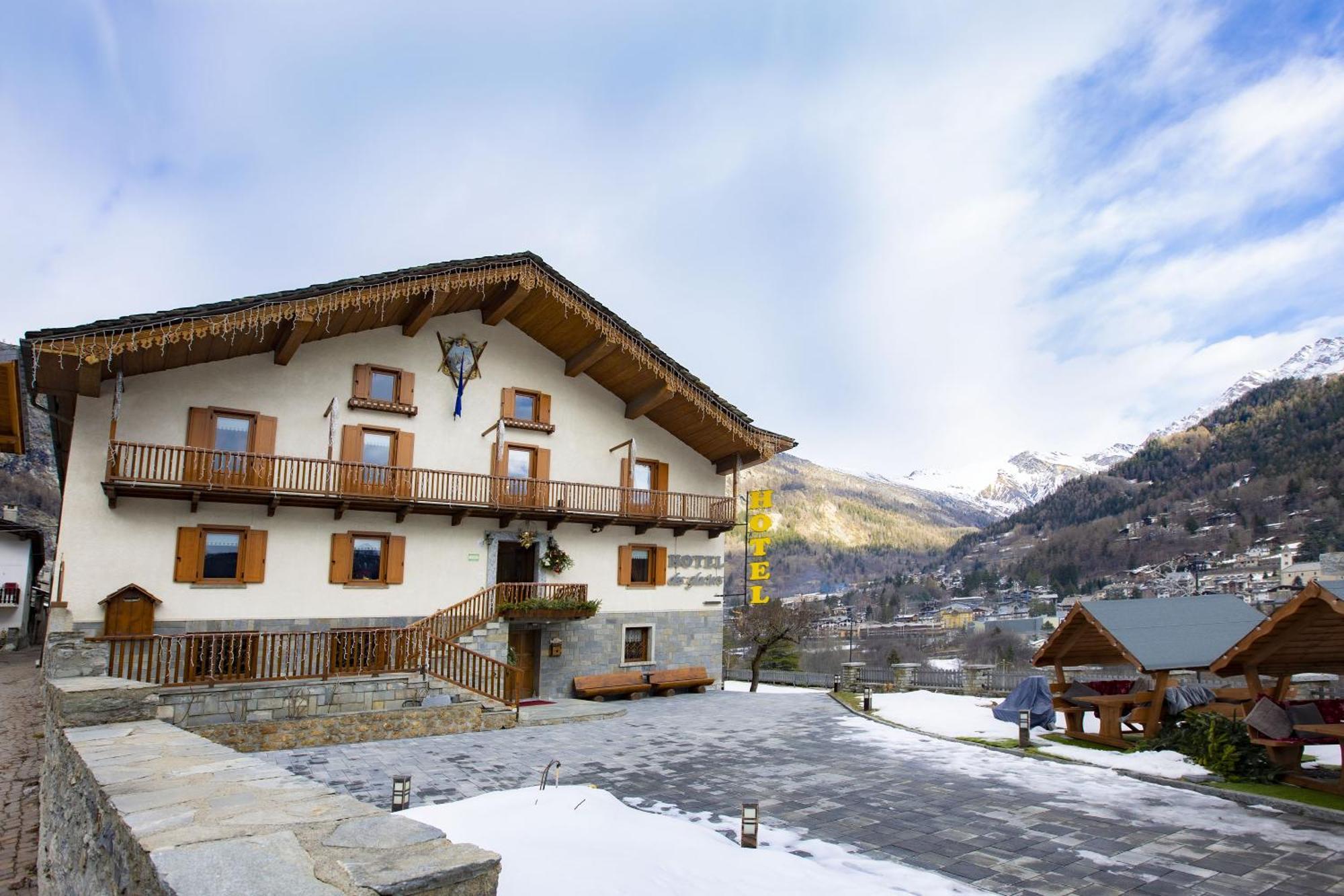 Hotel Des Glaciers Courmayeur Exterior photo